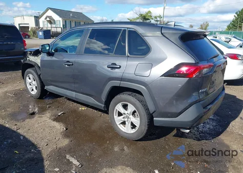 2020 Toyota Rav4 Xle z USA, uszkodzony, nr VIN 2T3P1RFV2LW105822